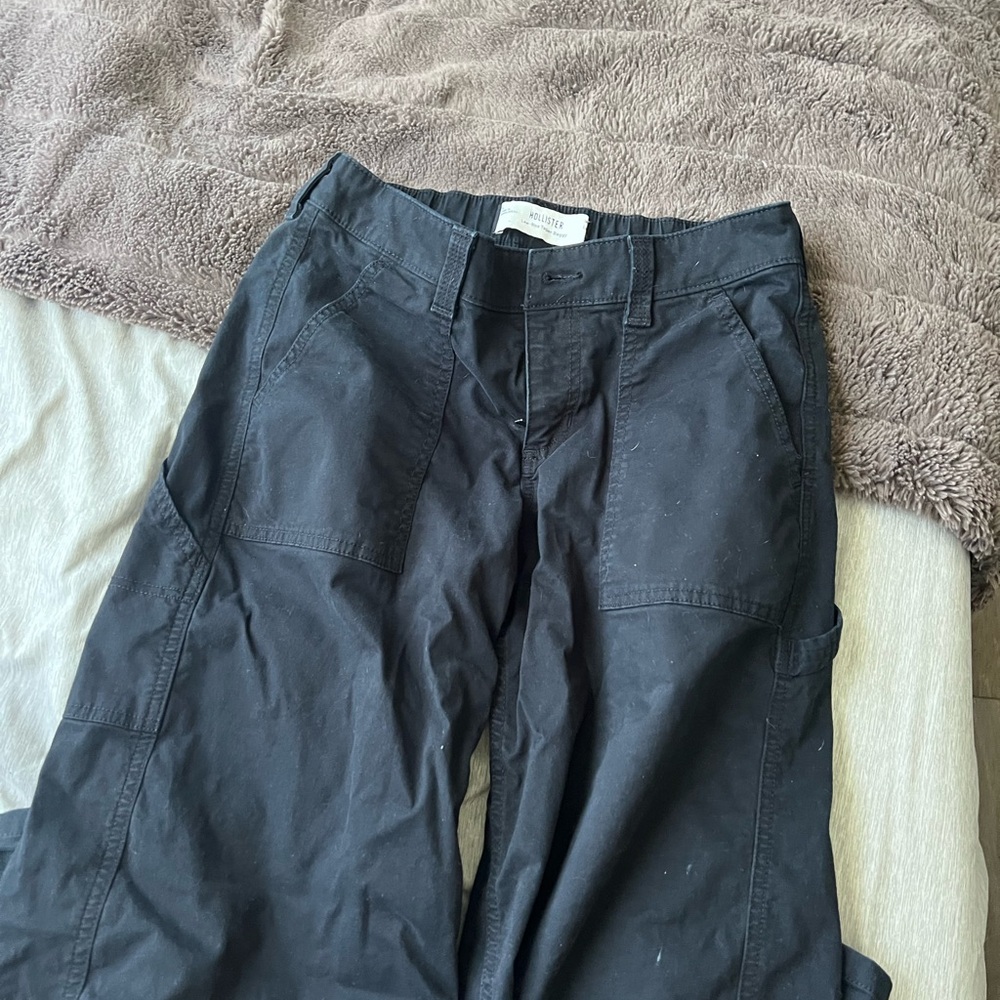 Women’s hollister cargos